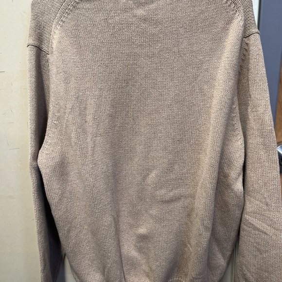 Eddie Bauer Men's Tan Crewneck Sweater - Picture 4 of 9